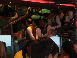 Day7_SingingWaiters2